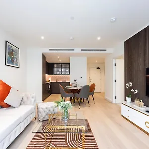  Apartment Austin David Royal Wharf