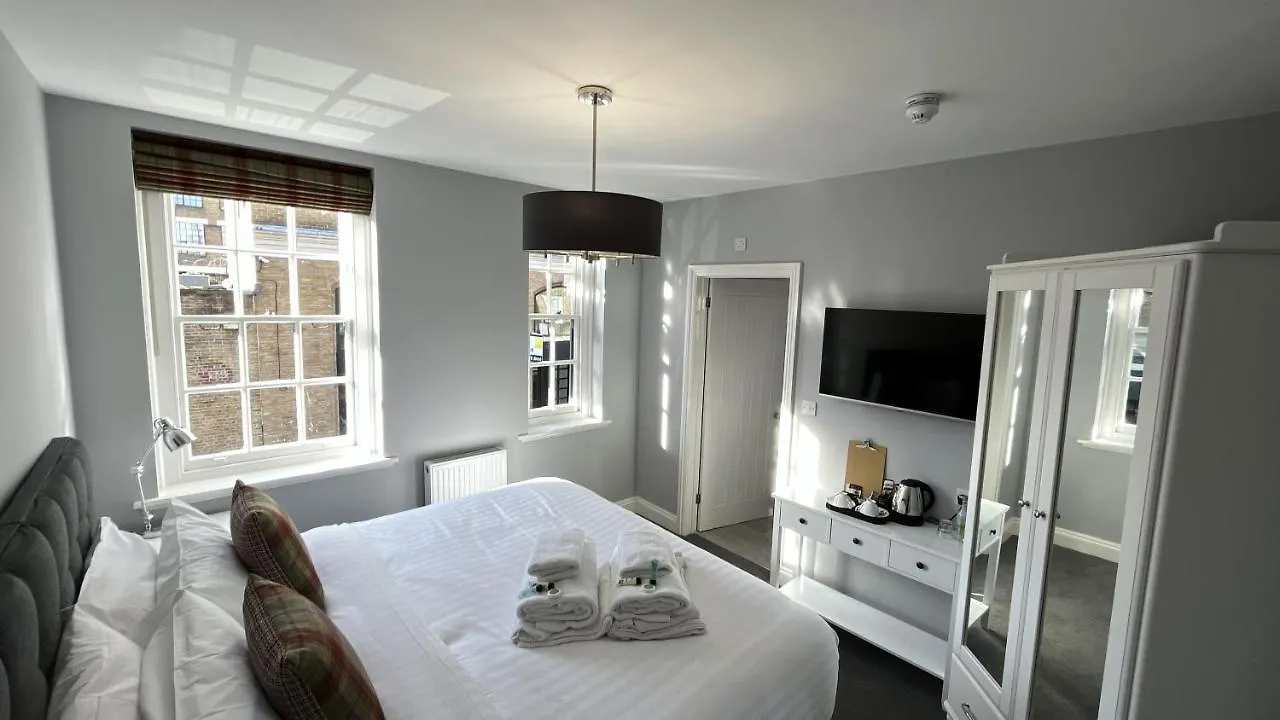 Dockers Inn London 2*,