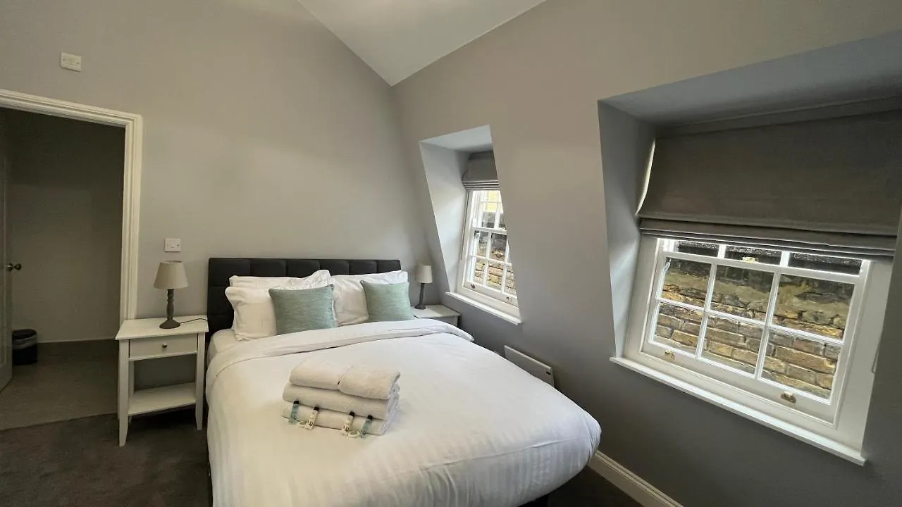 Dockers Inn London