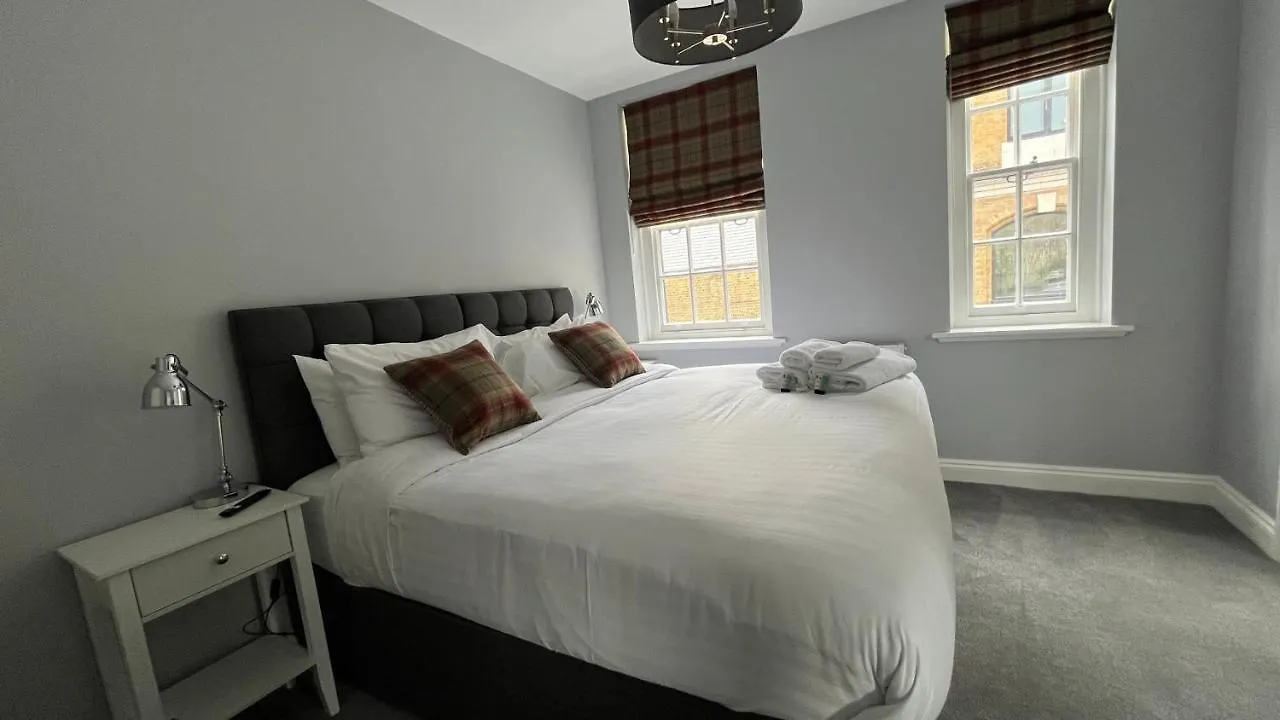 Dockers Inn London
